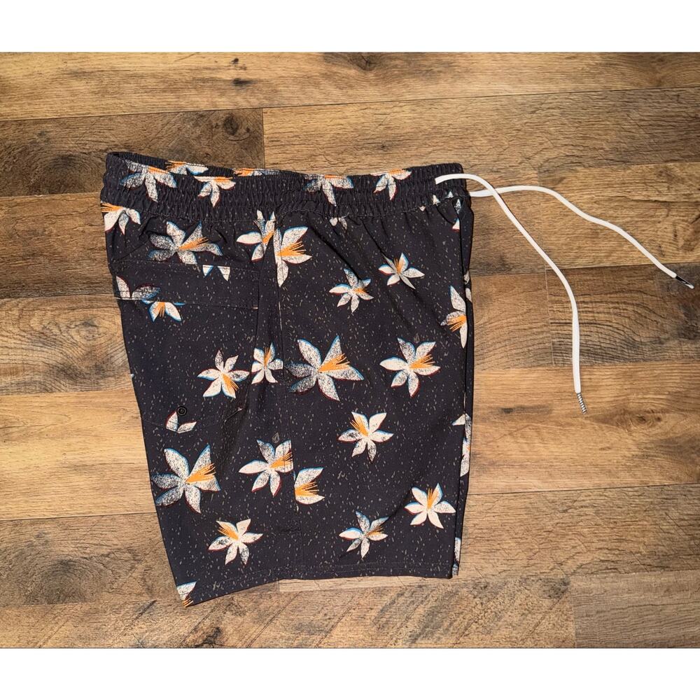 Volcom men’s black floral stretch surf swim shorts - Picture 7 of 12
